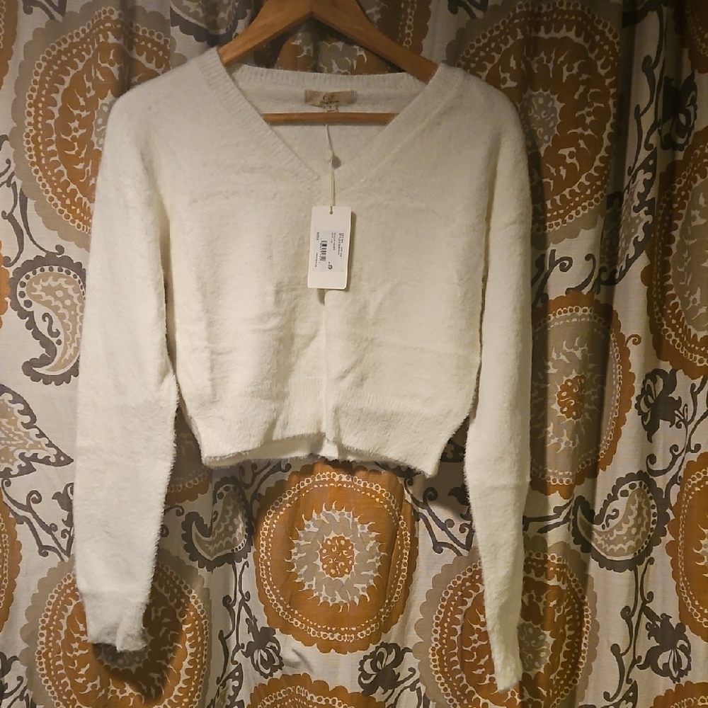 Chelsea & Violet Cream V-Neck Sweater